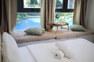 Kid-Loving Poolside Haven - 2BR - Smart TV - Games - 6