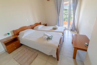 Markatis House with views to Corfu east - Káto Spílaion - 1