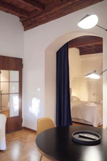 Enchanting Apartment with Patio, Lungarno Firenze - Florenz - 3