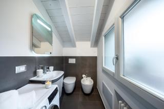 LUXURY FLAT and FREE PARKING - Bolonia - 2