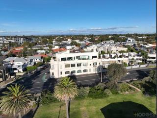 Beach Road Hampton Holidays - Melbourne - 7