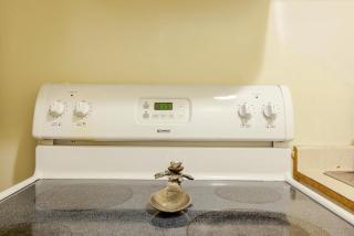 1BR Queen Suite w secure Parking and FiberOptics - Washington - 4