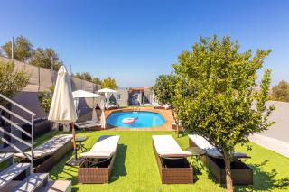 Istamnos Villa with Shared Swimming Pool - Heraklion - 0
