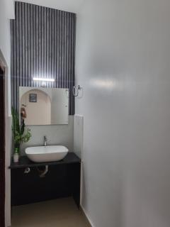 Hebron Haven Apartment - 3