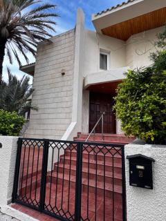 Modern Studio 2 private Kitchenette and Bathroom - Limassol - 3