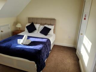 Bishybarnabee lodge - Colney - 7