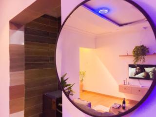 Cozy minimal suite - 1