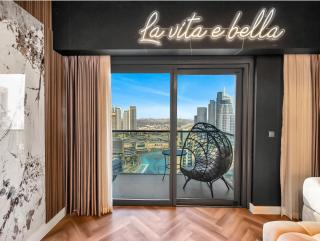 Glamorous Full Fountain view High Floor 4 BR APT - 3