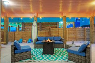 Patio Lounge w Firepit Nature Preserve Views Surf-n-dipity by AvantStay - Port Aransas - 0
