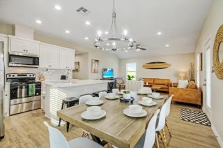 Patio Lounge w Firepit Nature Preserve Views Surf-n-dipity by AvantStay - Port Aransas - 1