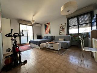 Top Floor Apt with Rooftop Terrace, Quiet Area - Milan - 1