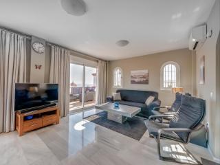 Beautiful villa with private heated pool in Nerja - Torrox Costa - 4