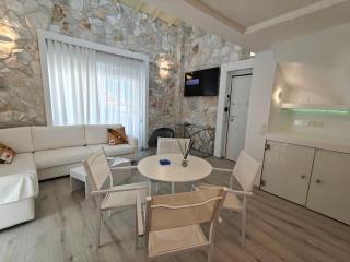 Luna Luxury Apartment in Polychrono - Polykhrono - 7