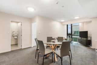 Urban Haven Opposite Sky Tower with TWO Free Carparks - Auckland - 9