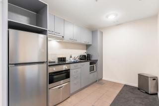 Urban Haven Opposite Sky Tower with TWO Free Carparks - Auckland - 2