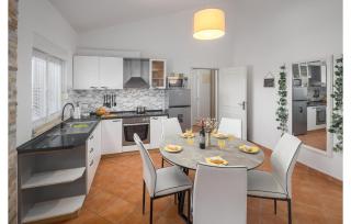 2 Bedroom Awesome Home In Porec - 6