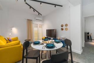 Stylish and Modern Apartment with Vibrant Décor - 3