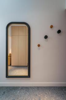 Stylish and Modern Apartment with Vibrant Décor - Pireo - 2