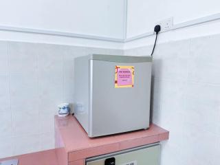SemiD-Projector-Pool-Netflix-3R2BR-FullyAircon - Masjid Tanah - 5