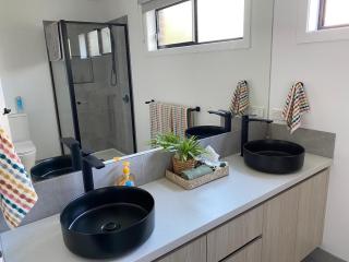 Eureka Gold Stays 2 bedrooms 2 bathrooms Wendouree No pets - Wendouree - 5