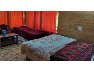 Hotel Kesar, Near Lidder River, Pahalgam - Pahalgām - 1