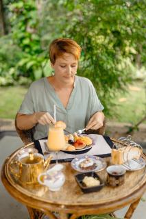 Emel's Retreat By Tropical Magnum - Luxury Boutique Villa - 2