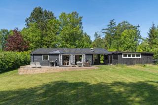 Lovely Secluded Cottage In Dronningmølle - 7