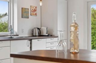 Lovely Secluded Cottage In Dronningmølle, - Dronningmølle - 4