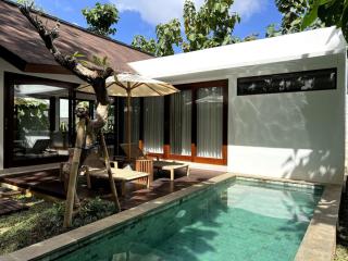 LUX Beach Front Villa - Uluwatu - 4