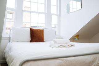 Charming 3 Bedroom Apartment in the Heart of Vibrant Old Town - Edimburgo - 5