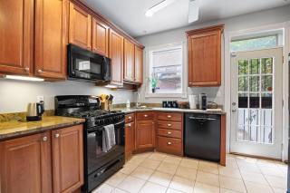 Columbia Heights Townhouse - Washington - 7