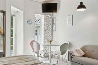 Lovely Apartment Right In The Center Of Marielyst - 4