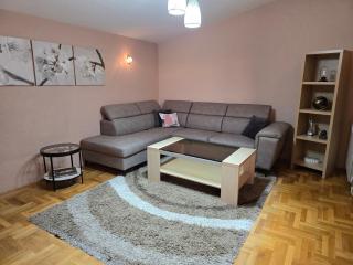 UnaTea Suites - Bar - 6