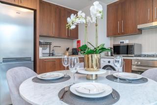 Boulevard Point - Direct Access to Dubai Mall with Full Burj View - 4