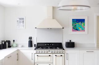 Chic 4-Bed Coastal Retreat in Heart of Bosham - Bosham - 1