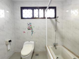 Golden Villa with 5 Rooms - 2