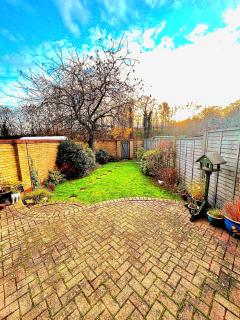 2 Bedroom House off A12 Colchester - Lexden - 9