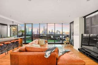 Eiffel Tower - Amazing 28th Floor Apt w parking - 8