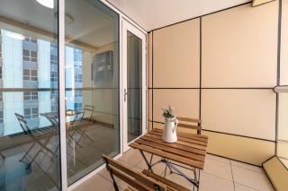 Spacious Upgraded & Elegant - 1BR - Dubai - 2