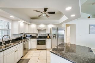 BBQ and Boat Dock Canal-Front Home in Cape Coral! - Cape Coral - 2