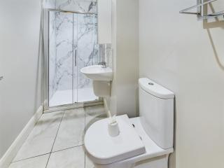 Cosy 2 Bed in Belfast - 7