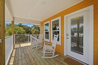 Flamingo Room a Cozy Studio Retreat - Cedar Key - 5
