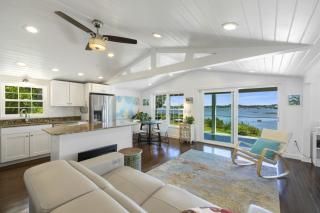 Sunrise Cottage - 0