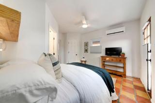 Cozy Southwest Home with Yard and Pet Friendly - 5