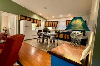 Relax at Spivey Chateau Central Asheville, NC - Asheville - 3
