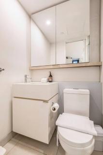 Gorgeous 2brm in leafy Elwood - 4