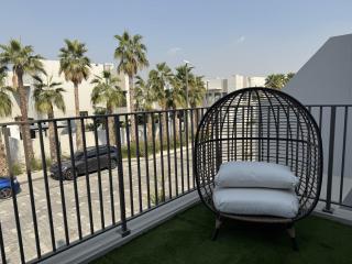 New Family Villa with PS5, Garden and Playroom - Dubai - 5