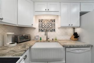 Fabulous 3-Bed 3-Bath Condo with Private Covered Parking Space! - Panama City Beach - 1
