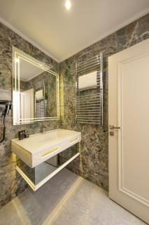 MQ Hotel Suites & SPA - 2