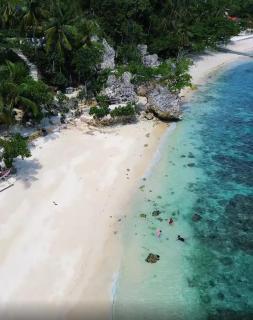 BuLahan Beach Resort Family Room - 9